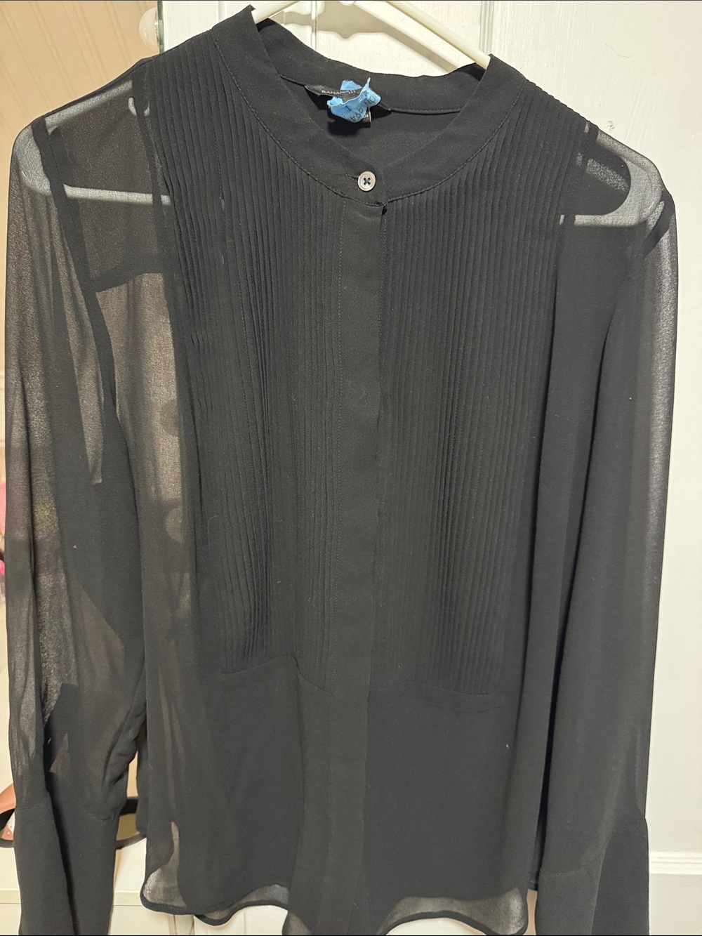Banana Republic Black Sheer Pleated-Front Long Sleeve Blouse